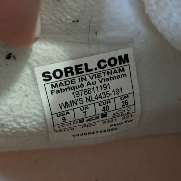 Sorel Out N About III Conquest Boot (women's 9) - Picture 10 of 11